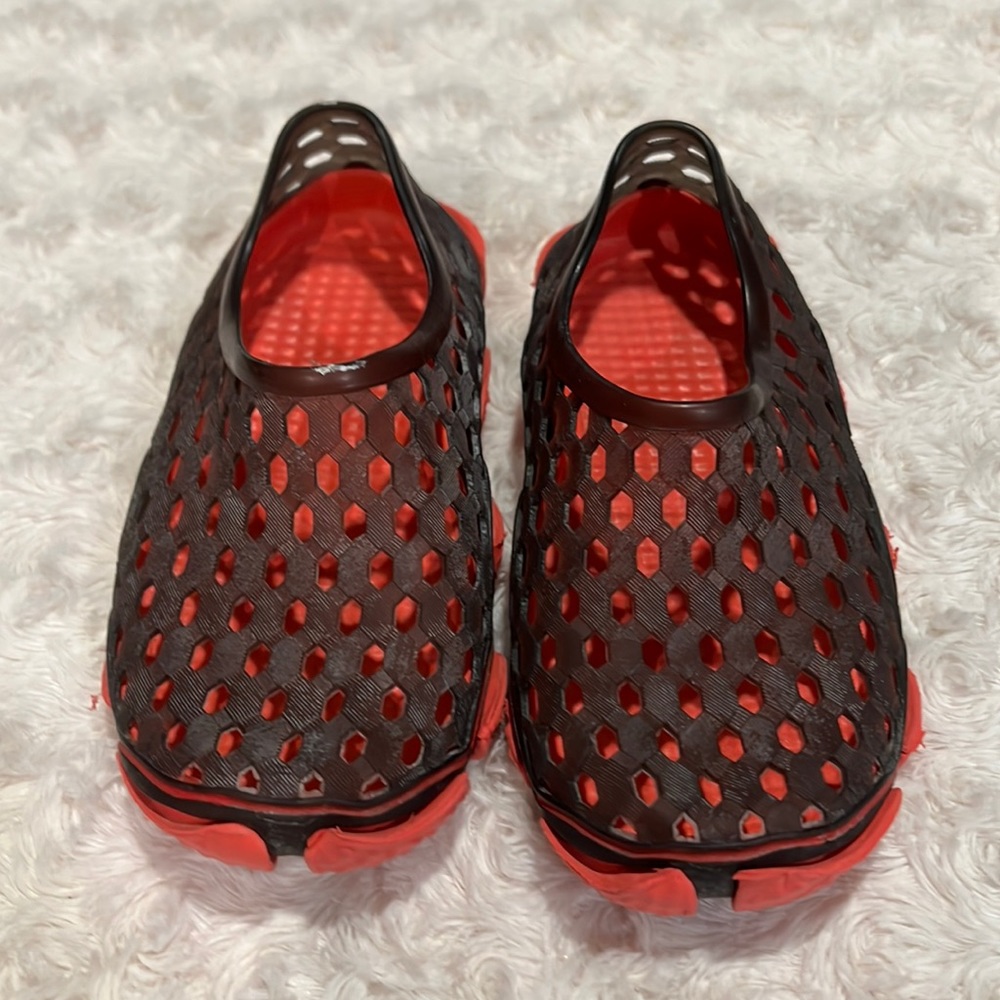 Kids Water Shoes size 7-8